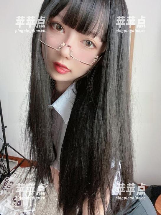51酱的新OL美图在线发布，竟让我有点想化身女孩