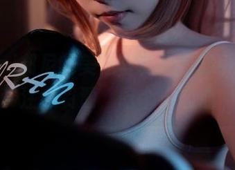 Bangni邦尼的美足写真：足够引起你的注意资源，吃个小心心