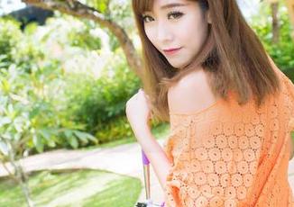 IMiss爱蜜社 – 莉娜lena带你飞，丝袜秘书全集，别问我是在干嘛