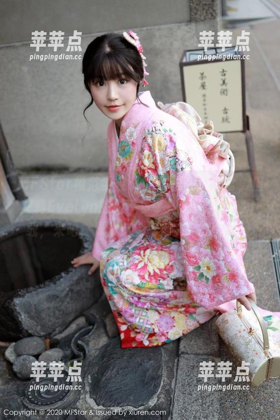 MFStar模范学院 - 我们都在过日常，但艾莉Evelyn的似乎多了些色彩？图集下载，来吧，深入这个“非凡”的平凡。