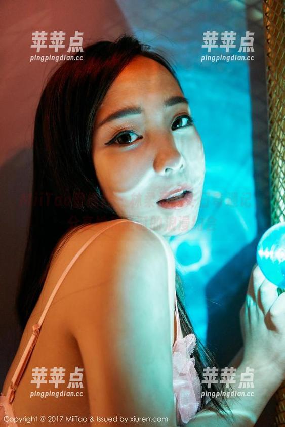 MiiTao蜜桃社-林柔柔 MiiTao蜜桃社 - 林柔柔的冬日奇遇记,分享她和圣诞的浪漫约会