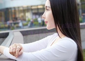 MiiTao蜜桃社 – 原图直击：雪梨sherry的白丝写真——难道这才是她的真实状态？
