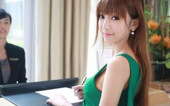 MyGirl美媛馆 – 观看温心怡的办公室，无意中发现的快乐合集，嘿嘿！