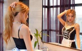PANS写真 – 写真里的小奇，双马尾摇曳生姿，完全不想走开呢！