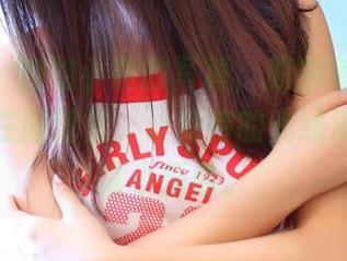 ROSI – 御姐小莉的写真，原图每一张我都想印在脑海里，让期待的光线演绎成日常小插曲。