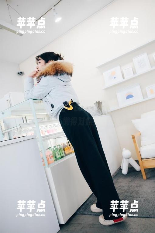 Sonson(손손)的‘Loozy-CinemaGirl’写真集，懒得对焦但挺放松！