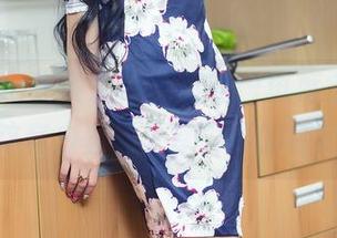 TouTiao头条女神 – 小热巴再度上线，不来看看这套白丝的分享，真的会后悔哦。