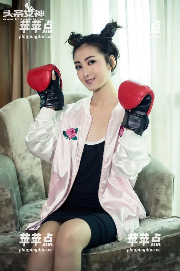 TouTiao头条女神 - 李由美的作品我也想参一脚，当花嫁的那刻，旁边的吃瓜群众我玩转得飞起！