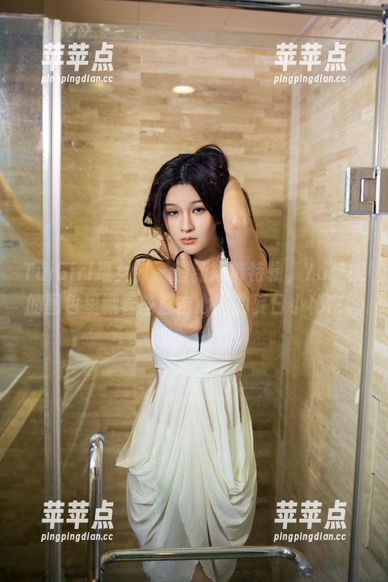 TuiGirl推女郎 - 最新短裤特辑，Yu佳妮的图包里藏着些直击心脏的夏日小秘密。