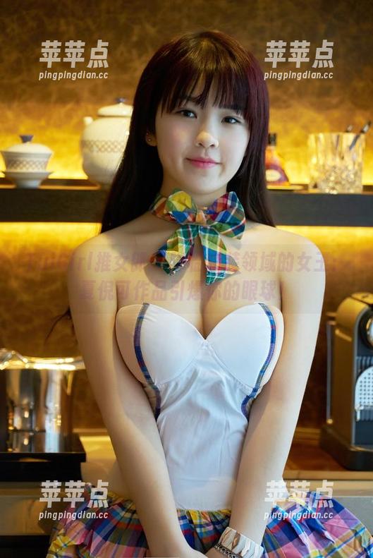 TuiGirl推女郎 - 降临套装领域的女王：夏倪可作品引爆你的眼球！