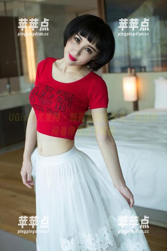 UGirls尤果网 - 制服里的尤菲儿，精选瞬间看得我目不转睛