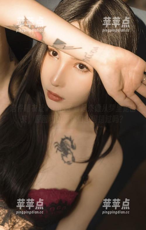 这件睡衣让Vams子看起来像从梦里走出来，原图和资源你们舍得错过吗？
