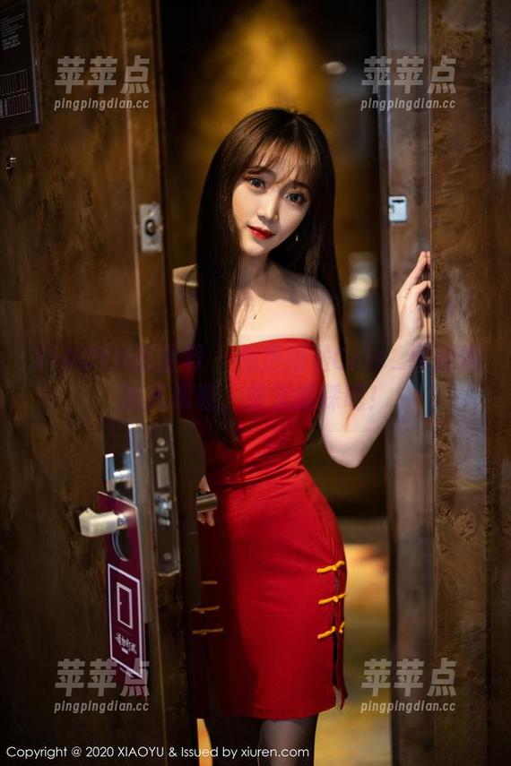 XIAOYU语画界 - 免费赠送Cris_卓娅祺的高跟鞋，快来踩踩吧！