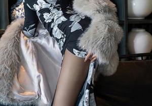 XINGYAN星颜社 – 穿梭在“Erikaki”女孩的套图，觉得脑海中升起了一些奇怪的想法