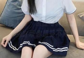 Xiuren秀人网 – 黑丝写真进行时，大白兔吖带你感受不同