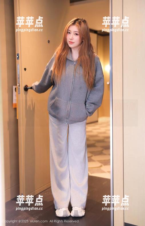Xiuren秀人网 - 孟狐狸FoxYini的新剧本：兔女郎图包等你开启