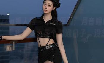 Xiuren秀人网 – 最新原图：月音瞳的“日常”，我本以为是个普通日子，没想到…