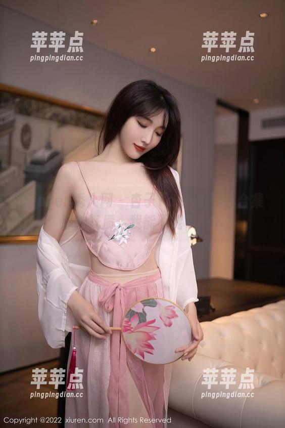 Xiuren秀人网 - 杏子Yada的黑色合集：那种气质，我能不能学一下？