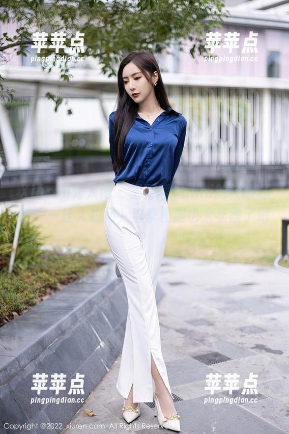 Xiuren秀人网 - 王馨瑶yanni的校服私拍——让人想问，这季校服也太显瘦了吧？