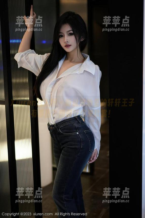Xiuren秀人网 - 听说泳池里的轩轩王子有原图？图册等你来欣赏！
