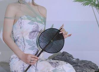 Xiuren秀人网 – 黎秋秋最新的裸足作品，任意一张都让人想微妙。