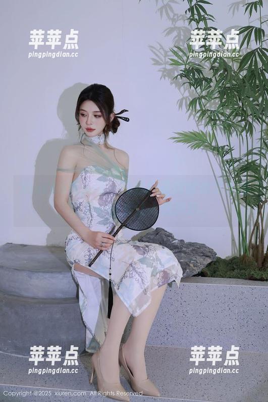 Xiuren秀人网 - 黎秋秋最新的裸足作品，任意一张都让人想微妙。