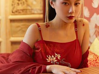 YouMi尤蜜荟 – 易阳的作品：浴室里的夜色真让人止步，倒是个让人艳羡的地方，恰到好处。