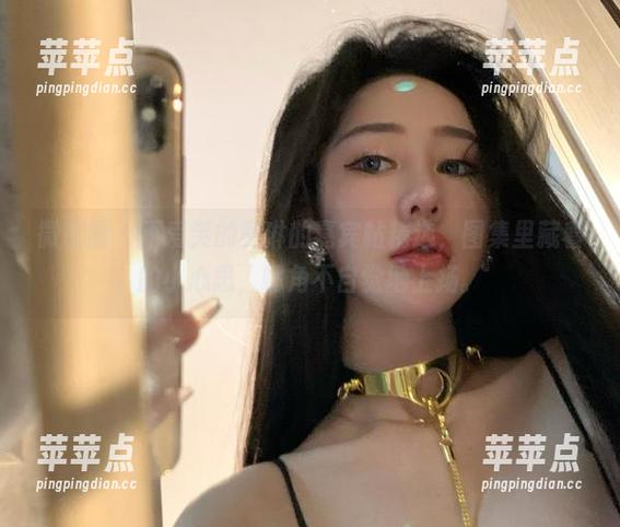 微密圈 - 不爱笑的赛琳的嘉宾帖精选，图集里藏着的小心思，嘴角不自觉地上扬。