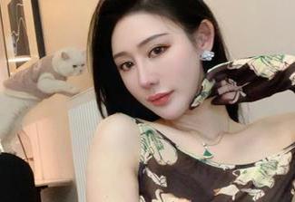 微密圈 – 渔网丝袜搭配西服？不爱笑的赛琳果然走在潮流前沿，福利图集拿去吧！