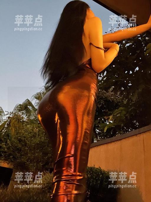不爱笑的赛琳 微密圈 - 原图归来,不爱笑的赛琳的灰丝可能让人不小心多看几眼