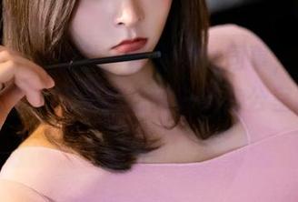 丽柜 – 精选照片:苏黎的女同事,太有职场气息了,能不能给我讲讲办公室的八卦?