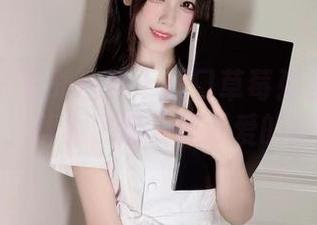 微密圈 – 下载这张十万口草莓粥粥的女仆照，就为了那一抹可爱的痴迷