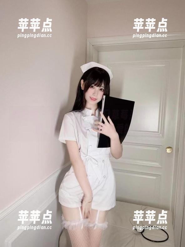 微密圈 - 下载这张十万口草莓粥粥的女仆照，就为了那一抹可爱的痴迷