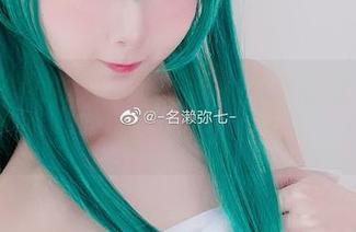 壁纸里的名赖弥七，美足的质感让人舍不得换掉！