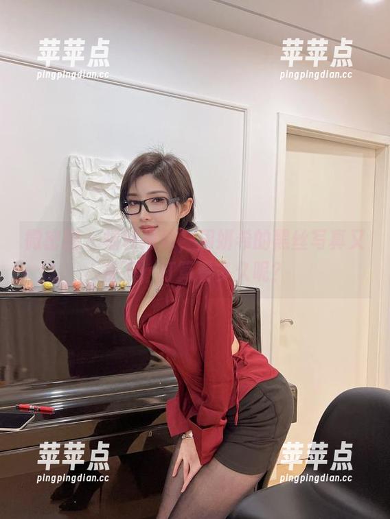周妍希 微密圈 - 福利报到,周妍希的黑丝写真又来了,打算看多久呢?