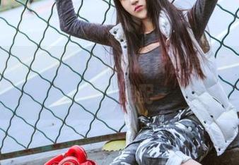 头条女神 – 琳琳最新的睡衣合集，舒适+唯美，绝配