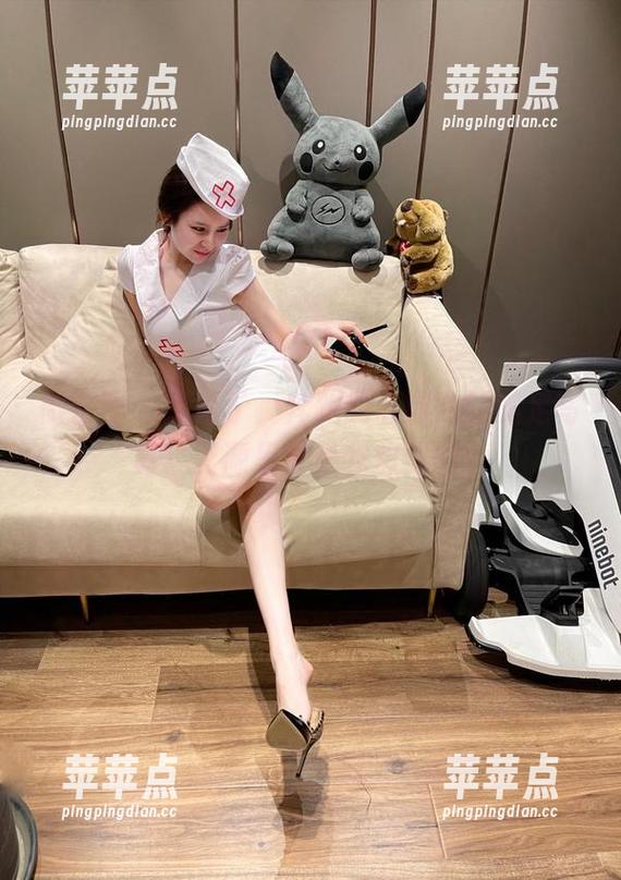 微密圈 - 不说了，奔跑的晶骡儿的美足写真，资源里全是我想要的！