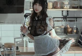 奶桃桃的日系百合写真，明明就是对少女心的又一次“崩塌”尝试。