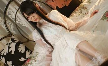 蜕变中的嫣嫣子：私房的奴隶狼少女出没，请注意！