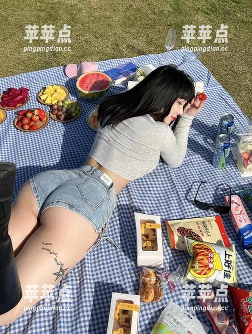 微密圈 - 每次下载宋昱欣的少女写真，都有种再来一张的冲动！