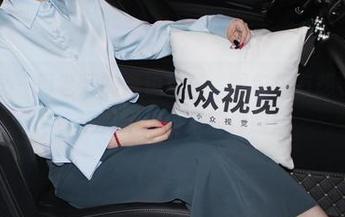 小众视觉 – 珂老师的海边写真：图包里有想要的清凉，还有不请自来的海鸥！