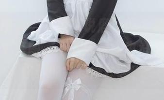 少女秩序 – 大家都在说鹿可的红裙，快来看看这个套图，不下载好像也没关系，但你真的会忍得住吗？