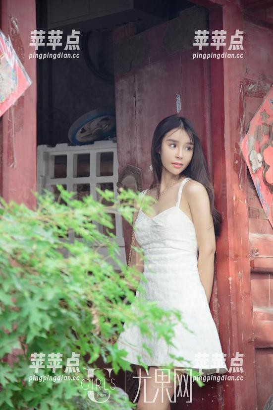 尤果网 - 佟蔓的校园美图分享，岁月静好，果然有花香？