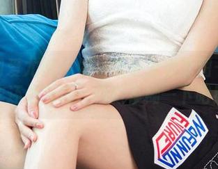 尤果网爱尤物 – 妮小妖办公室套图——工作还是游玩，稍微模糊一下吧！