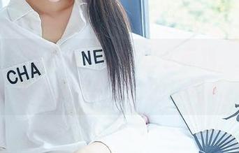 尤蜜荟 – 牛仔裤也可以这么有戏，井上雪樱的美图颠覆你的认知。