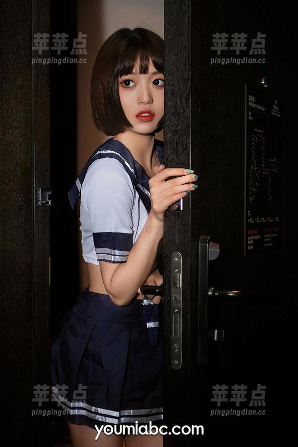 尤蜜荟 - 夏玲蔓，护士？还是性感的医疗小幺鸡？高清写真说话！