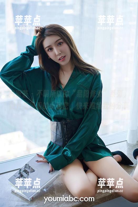 尤蜜荟 - 不明所以的“易阳修女”系列，图片里锁着的小秘密，快来瞧瞧我的分享。