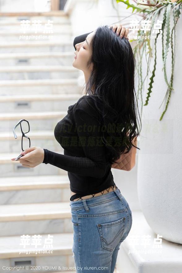 尤蜜荟 - 果儿Victoria的瑜伽私拍合集，这到底是锻炼还是秀肌肉？