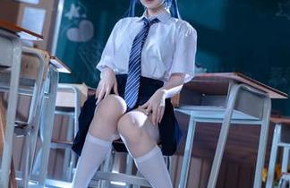 历藏在原图里的屿鱼yukako，穿插着Nikke，惹得人琢磨不透