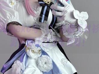 幼爱youmeko与樋口円香的无衬衫灰丝竞游，别让门卫看到呀！